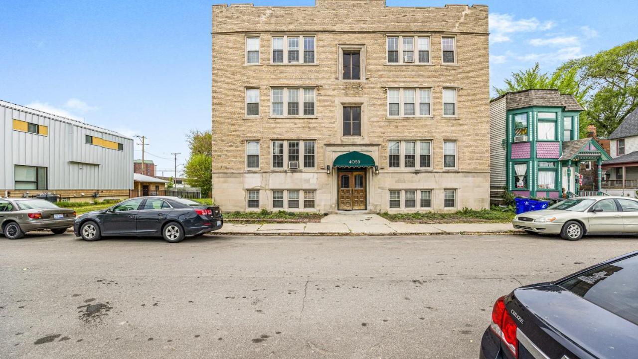 Apartment Experience W Ac Walking Distance From Bars Detroit