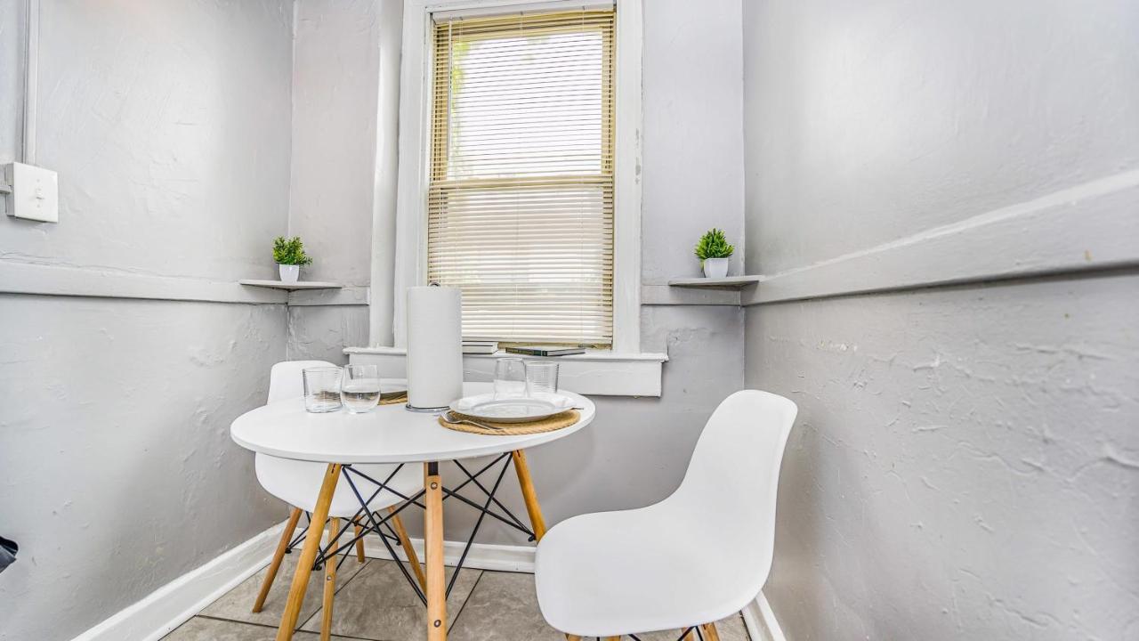 Apartment Experience W Ac Walking Distance From Bars *